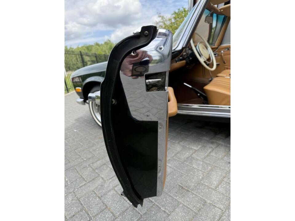 Image 43/50 de Mercedes-Benz 280 SL (1969)