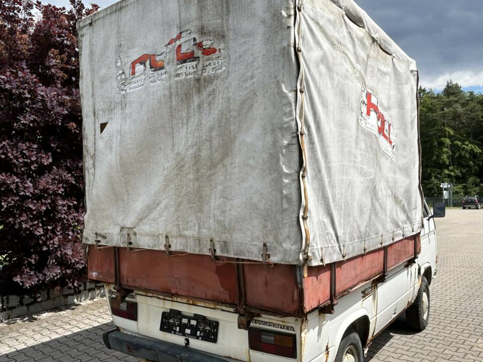 Bild 4/51 von Volkswagen T3 Pritsche D 1.7 (1988)