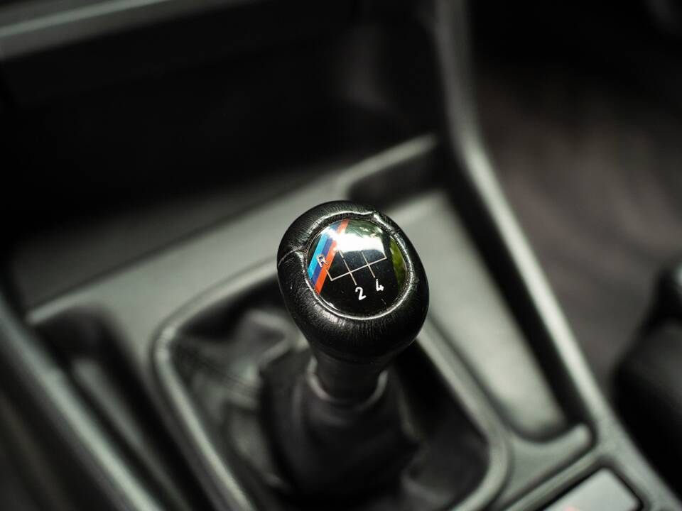 Bild 30/45 von BMW M5 (1992)