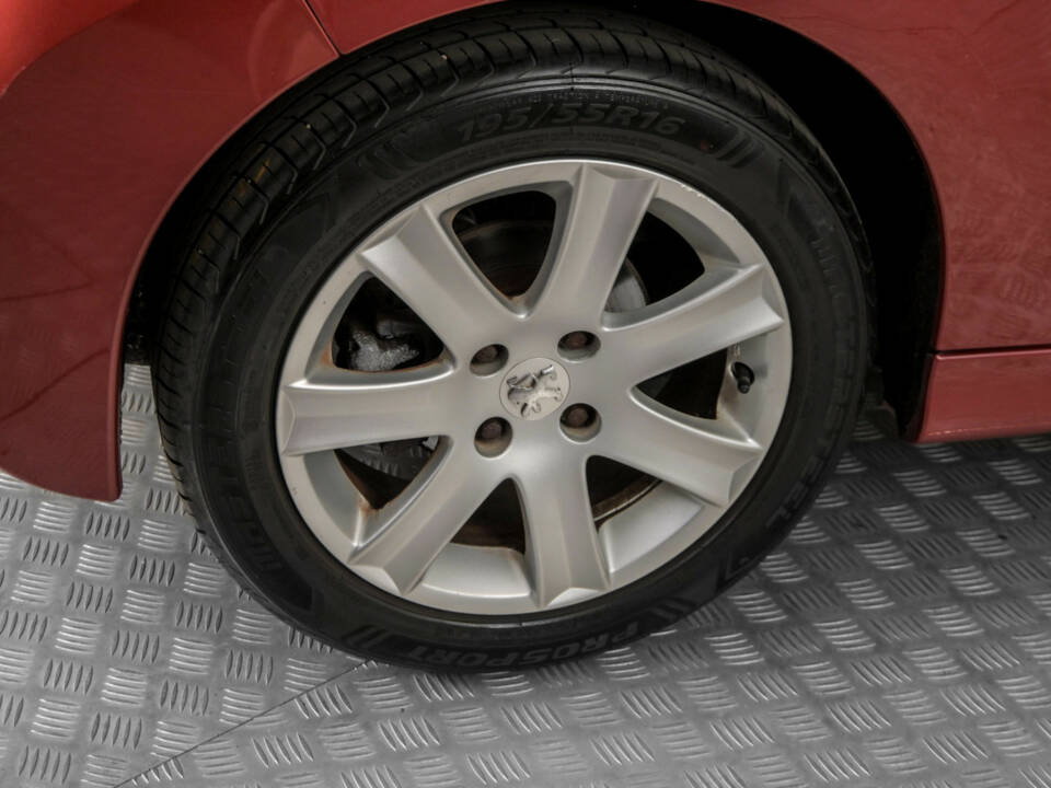 Imagen 34/50 de Peugeot 207 CC 1.6 VTi (2008)