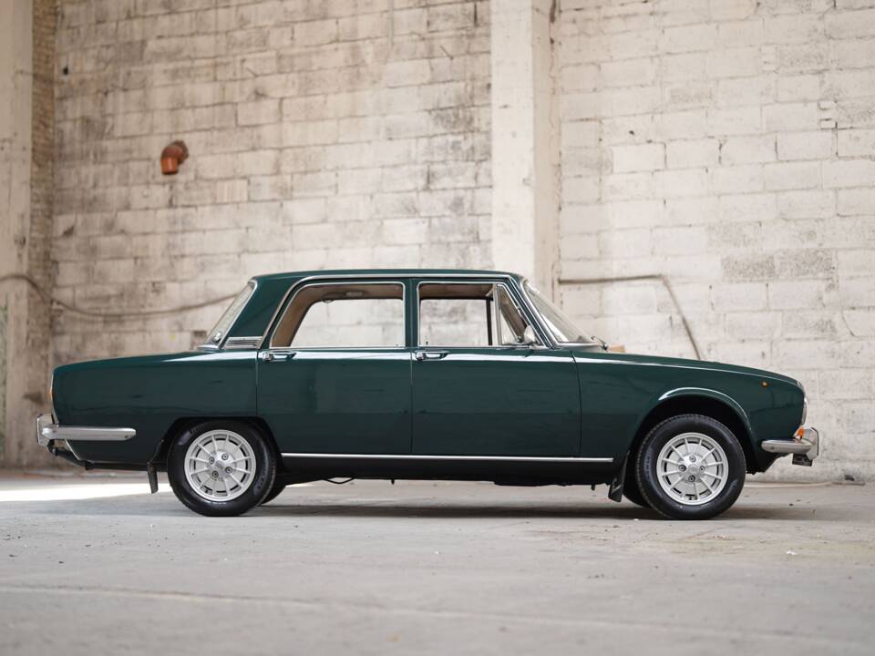 Image 1/83 of Alfa Romeo 1750 Berlina (1970)