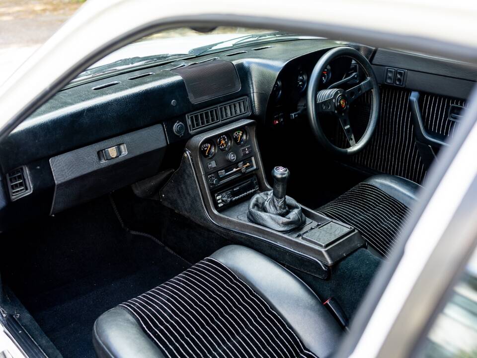 Image 14/50 de Porsche 924 S (1986)