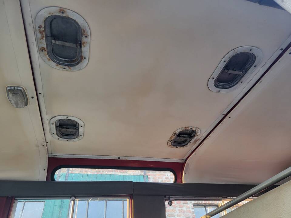 Image 25/52 de Land Rover 109 (1962)