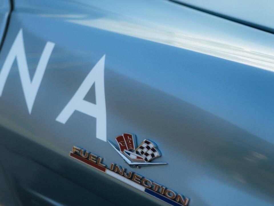 Image 17/35 of Chevrolet Corvette Sting Ray Convertible (1964)