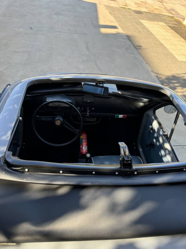 Bild 21/37 von FIAT 500 L (1971)