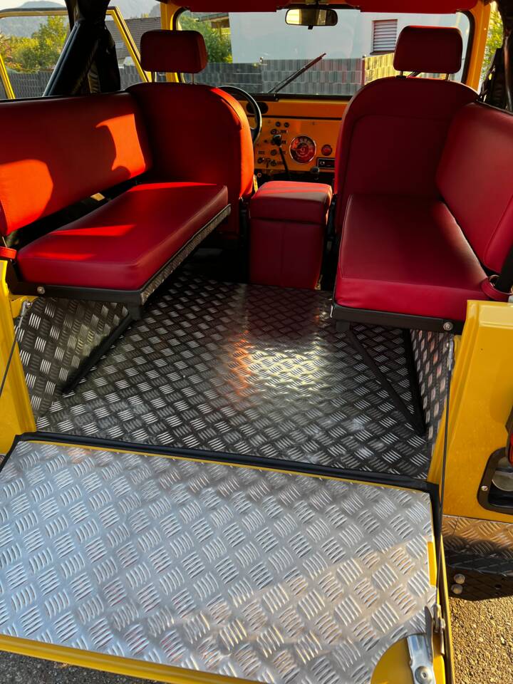 Image 18/88 de Jeep CJ-7 2.4L Diesel (1980)