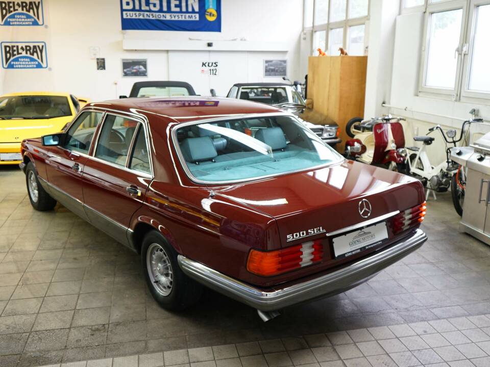 Immagine 10/42 di Mercedes-Benz 500 SEL (1982)