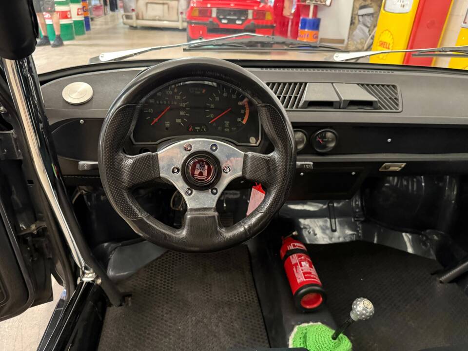 Bild 9/17 von Volkswagen Derby II 1.1 (1981)