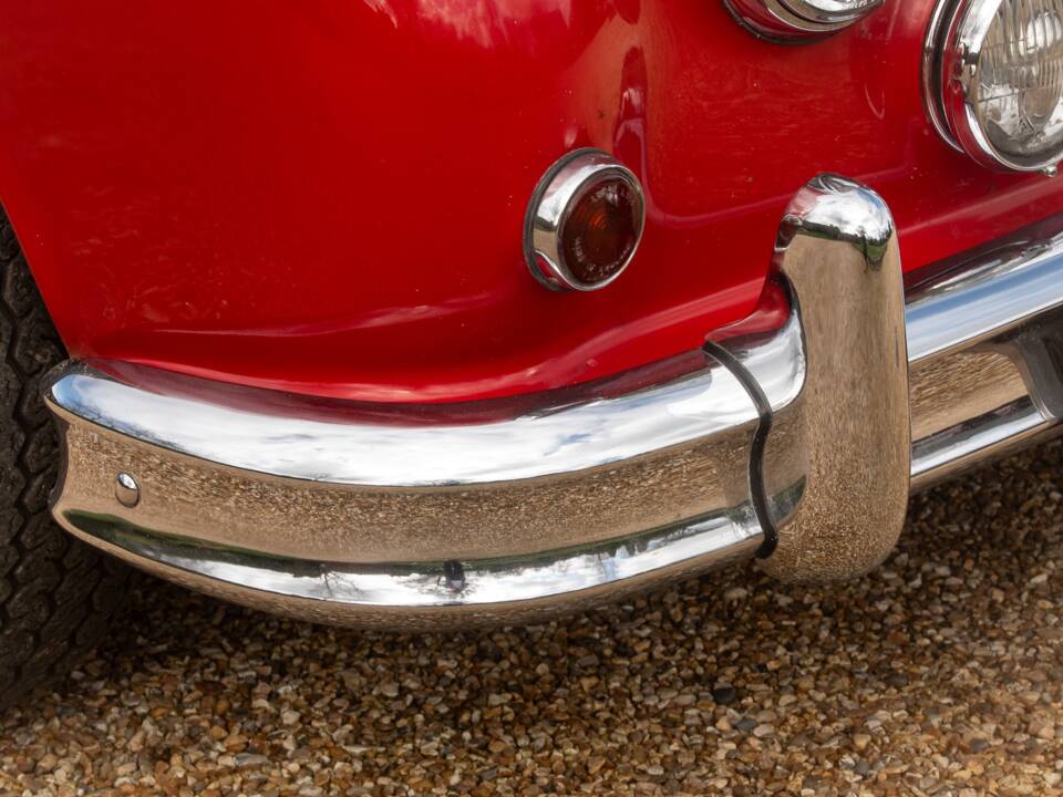 Image 34/50 of Jaguar Mk II 3.8 (1964)