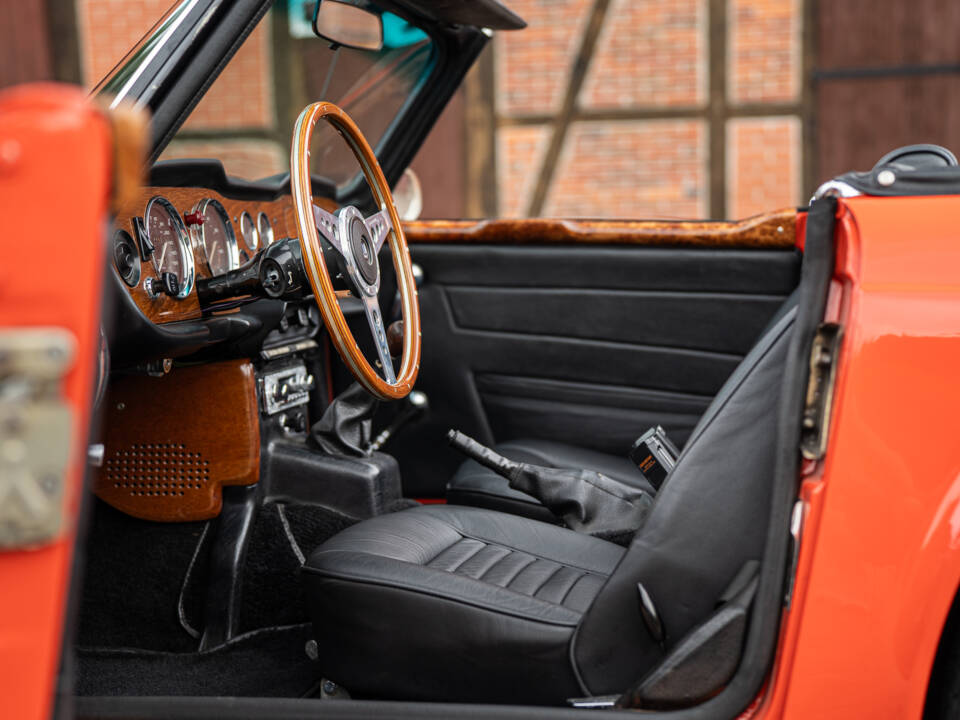 Imagen 39/75 de Triumph TR 6 (1973)