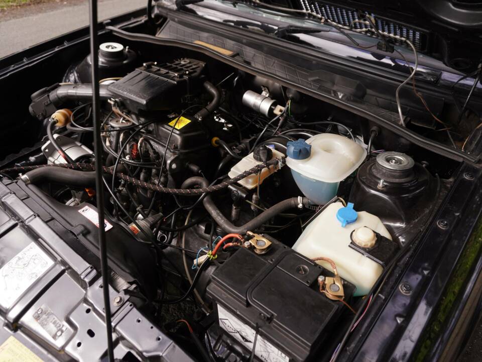 Image 15/18 of Volkswagen Scirocco II GT (1990)