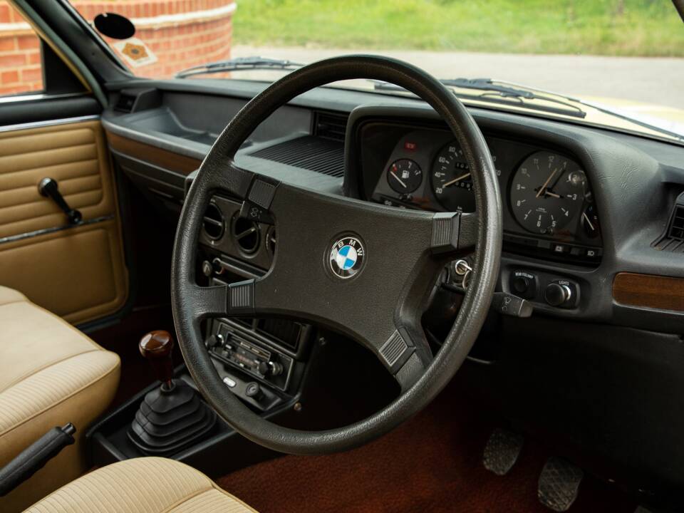 Image 4/44 of BMW 518 (1979)