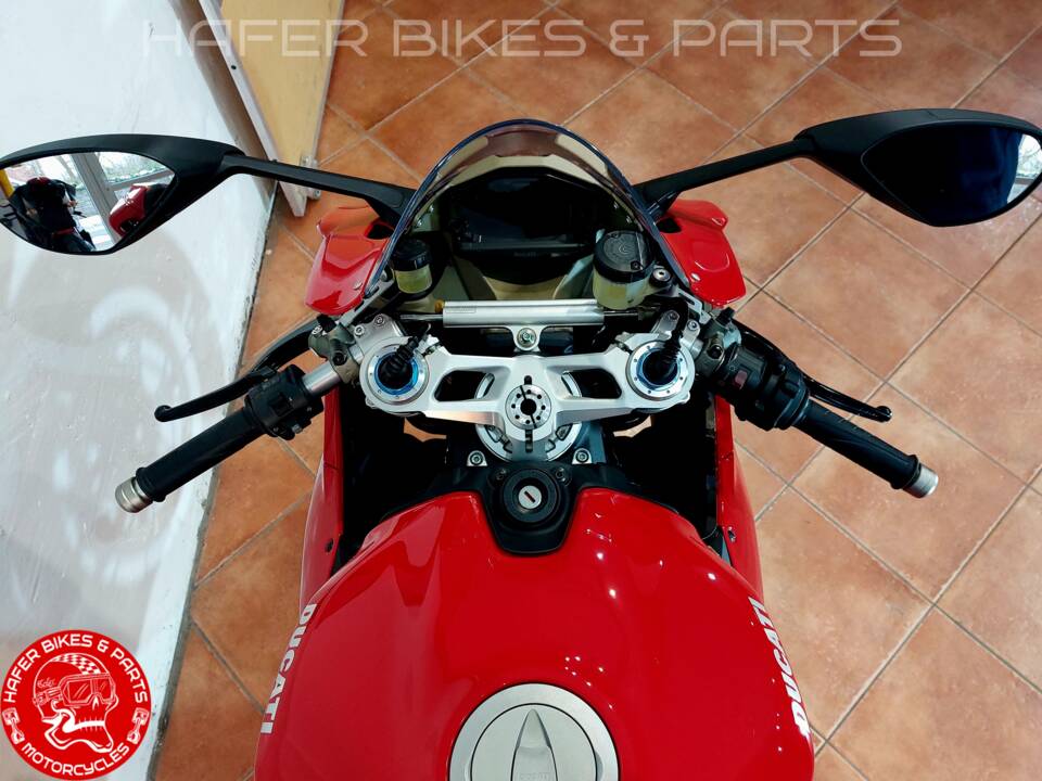 Image 18/42 of Ducati 1199 Panigale S Tricolore (2012)