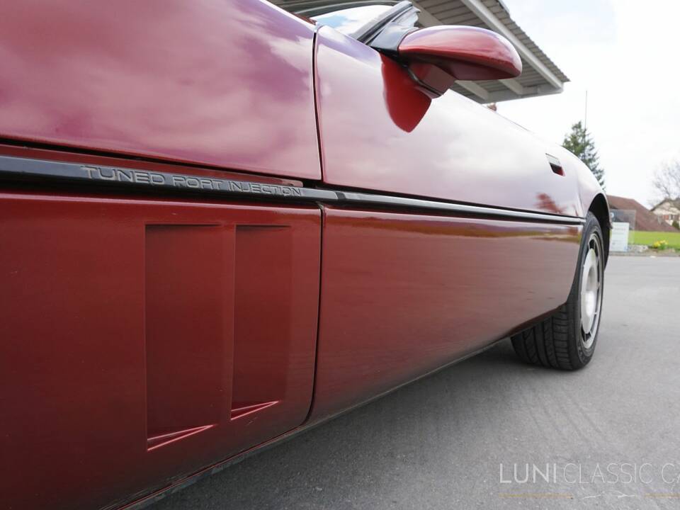 Afbeelding 16/45 van Chevrolet Corvette Convertible (1988)