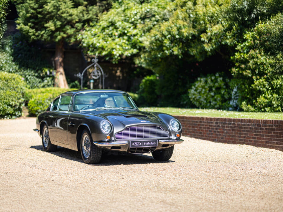 Bild 11/50 von Aston Martin DB 6 Vantage (1970)