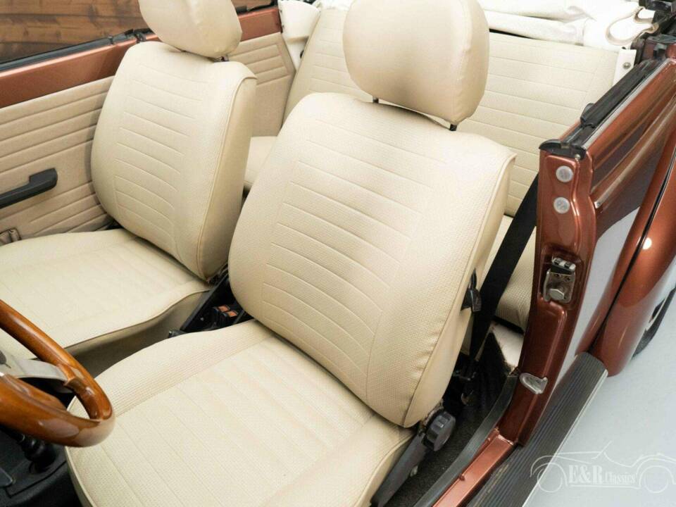 Bild 26/42 von Volkswagen Käfer 1600 (1978)
