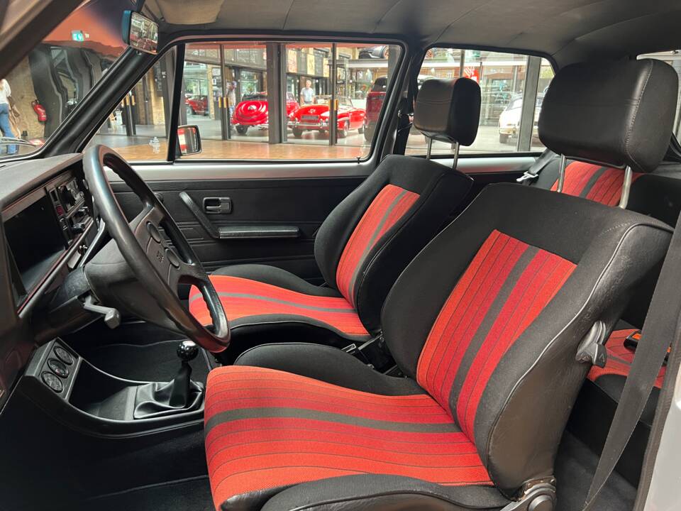 Image 14/34 of Volkswagen Golf I GTI 1.6 (1980)
