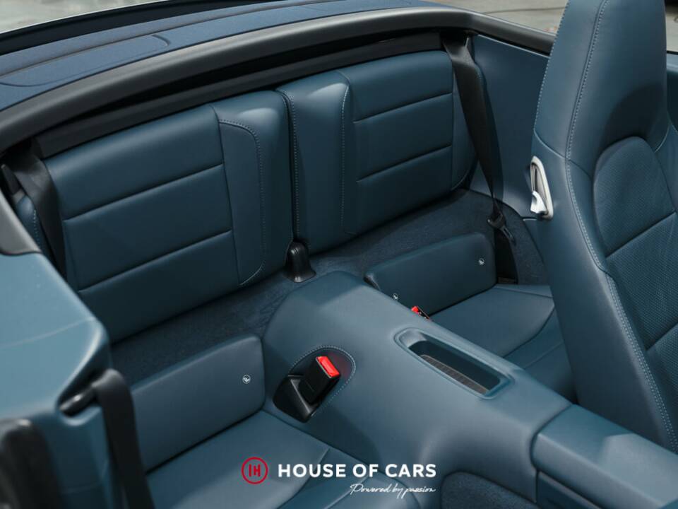 Image 19/24 of Porsche 911 Carrera (2012)