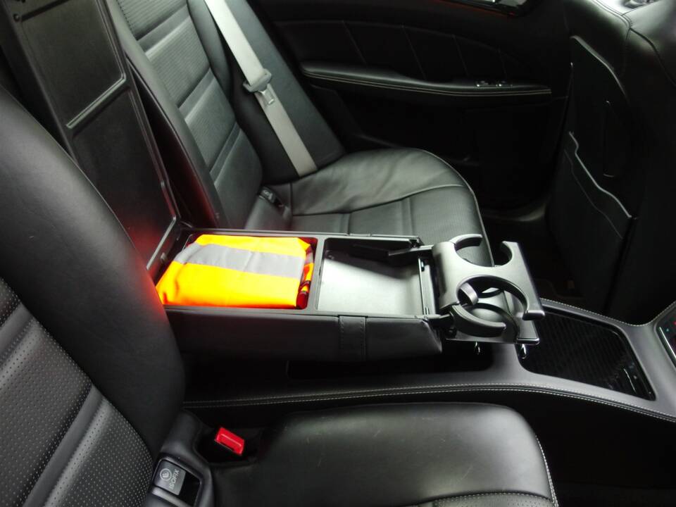 Image 69/97 of Mercedes-Benz CLS 63 AMG S 4MATIC (2013)