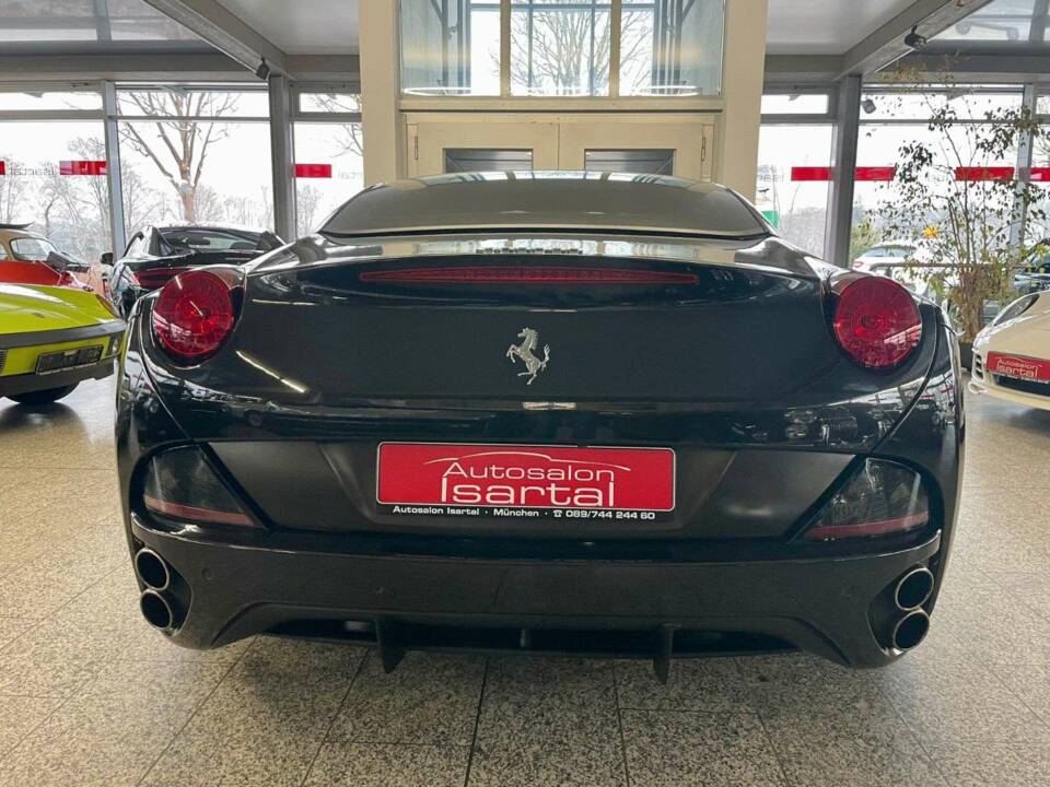 Immagine 8/19 di Ferrari California (2012)