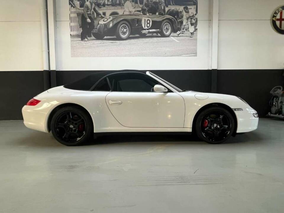 Bild 22/50 von Porsche 911 Carrera 4 (2007)