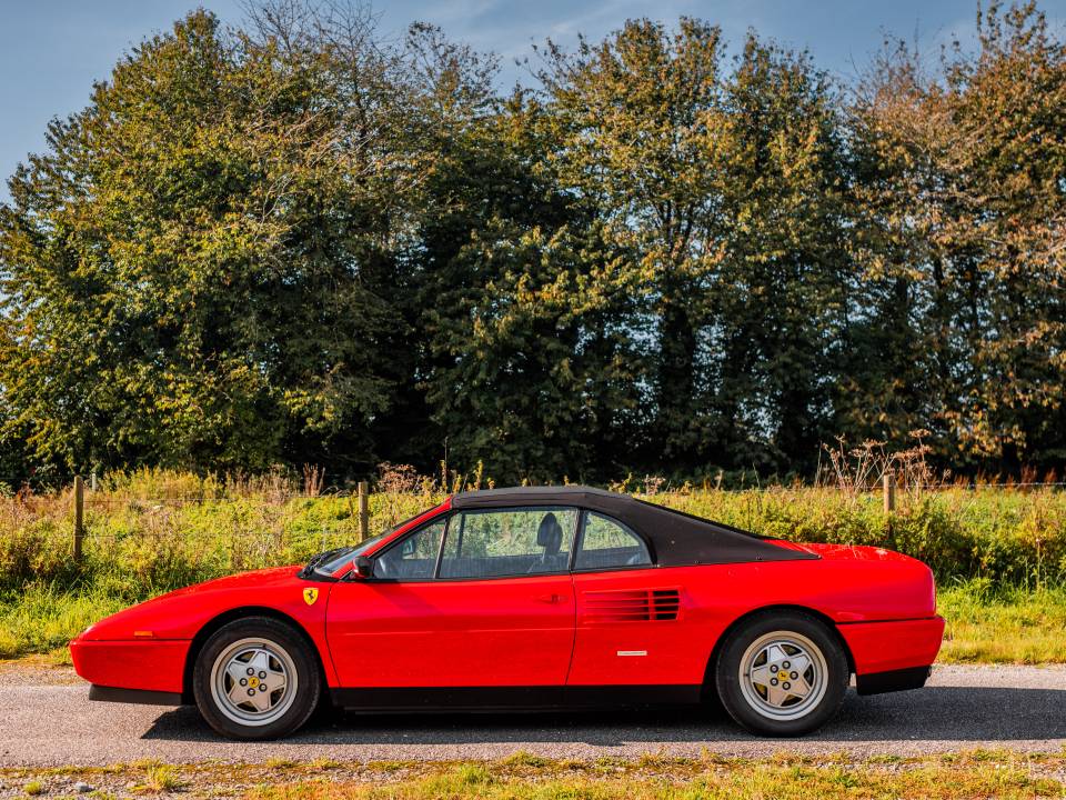 Immagine 5/50 di Ferrari Mondial T (1992)