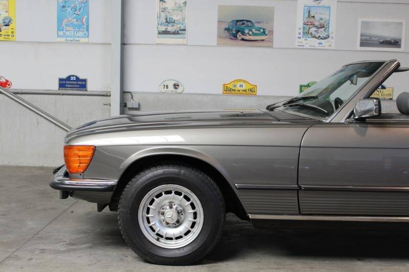 Image 4/15 de Mercedes-Benz 450 SL (1980)
