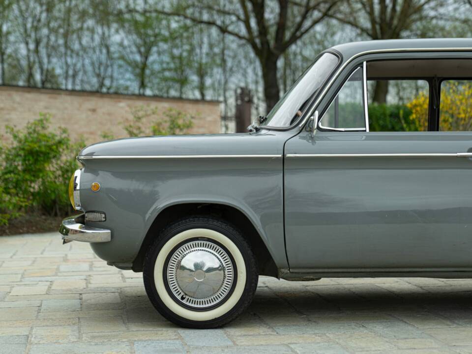 Image 22/49 of NSU Prinz 4 (1967)