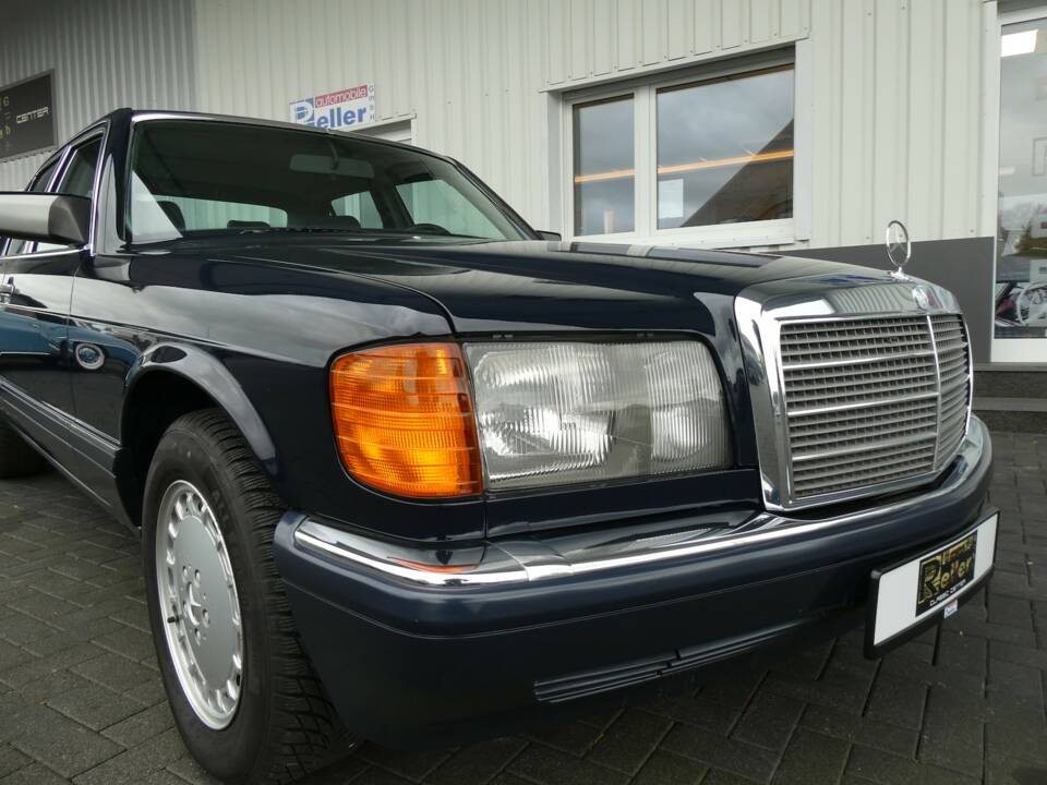 Bild 17/21 von Mercedes-Benz 300 SE (1990)