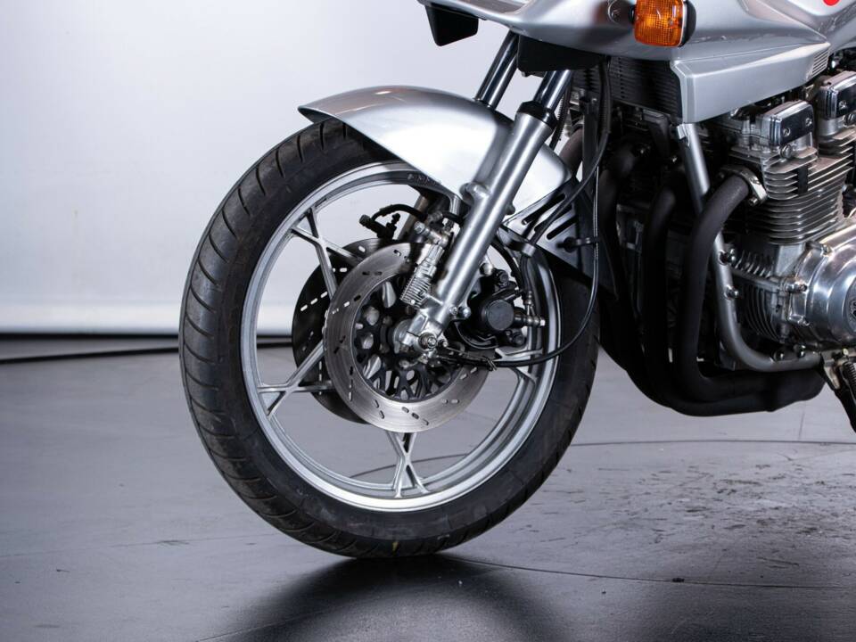 Bild 31/50 von Suzuki DUMMY (1982)