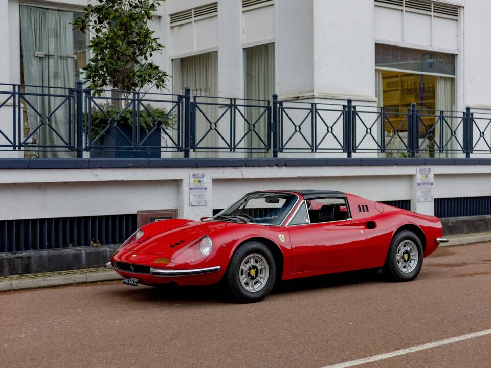 Image 21/30 of Ferrari Dino 246 GTS (1973)