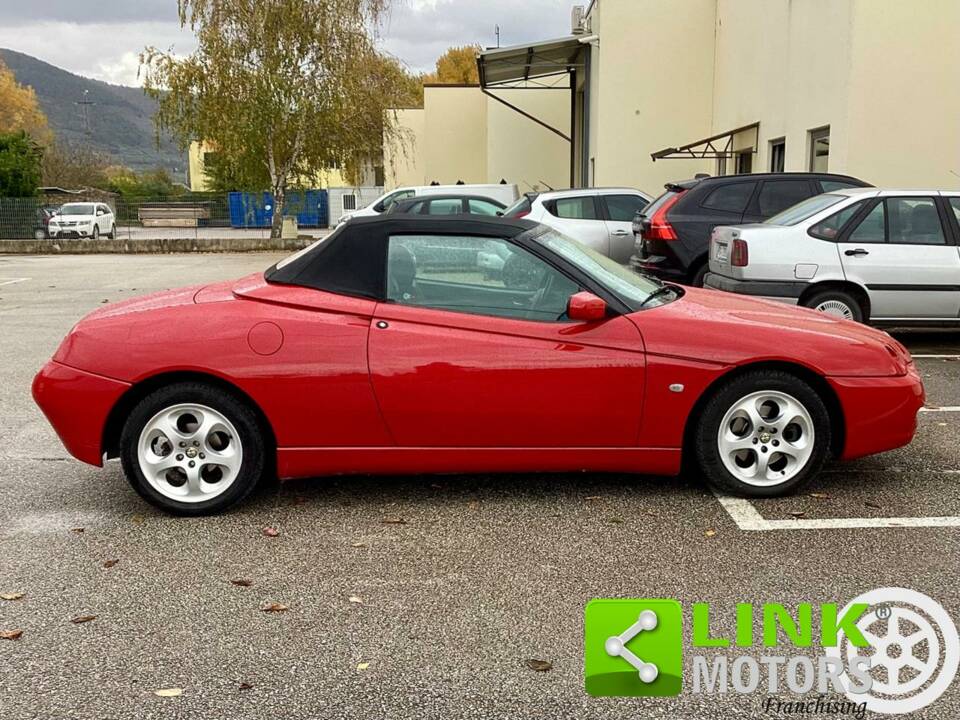 Image 4/10 of Alfa Romeo Spider 2.0 Twin Spark 16V (1995)