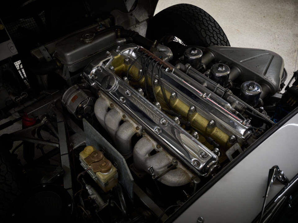 Immagine 63/99 di Jaguar E-Type 3.8 (1964)