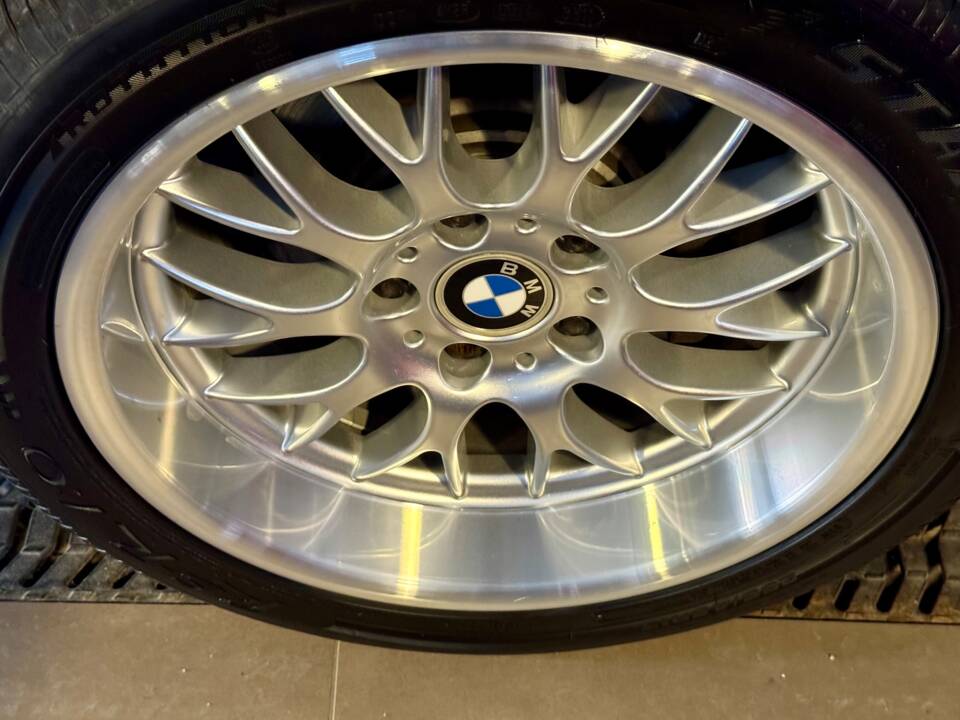 Image 98/100 of BMW 540i Touring (1998)