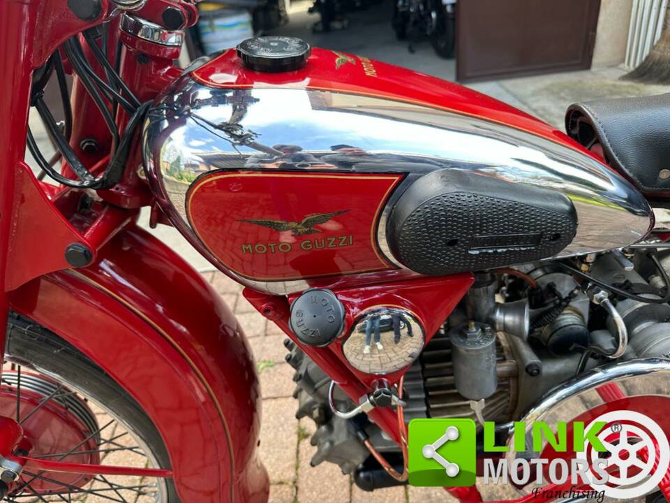 Immagine 10/10 di Moto Guzzi DUMMY (1952)