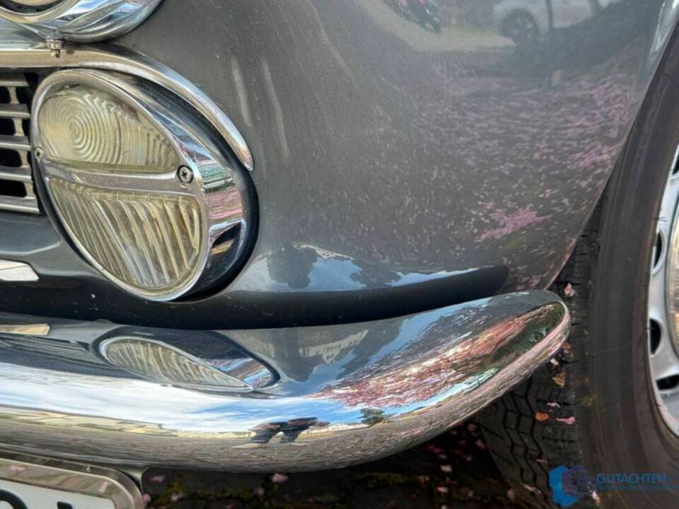 Bild 34/98 von Alfa Romeo 2000 Spider (1960)