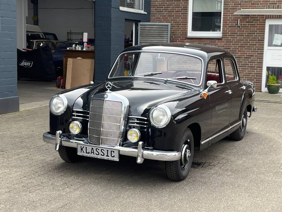 Imagen 3/52 de Mercedes-Benz 180 (1954)