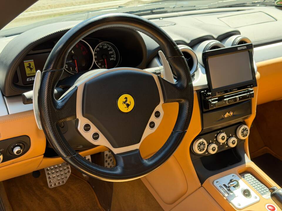 Afbeelding 30/74 van Ferrari 612 Scaglietti (2006)