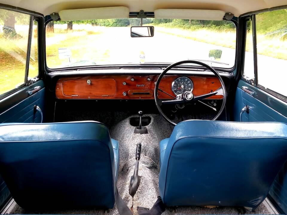 Image 93/93 of Triumph Herald 1200 (1964)