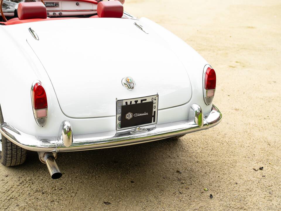 Imagen 7/42 de Alfa Romeo Giulia 1600 Spider (1964)