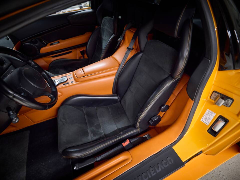 Image 97/99 of Lamborghini Murciélago (2003)