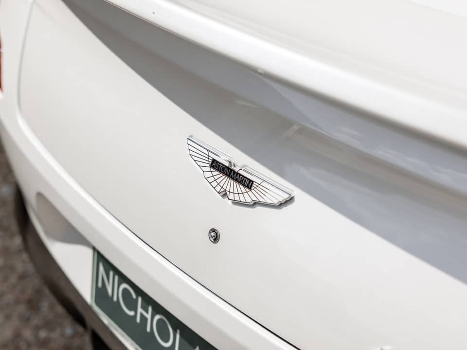 Image 13/57 of Aston Martin Vanquish S (2018)