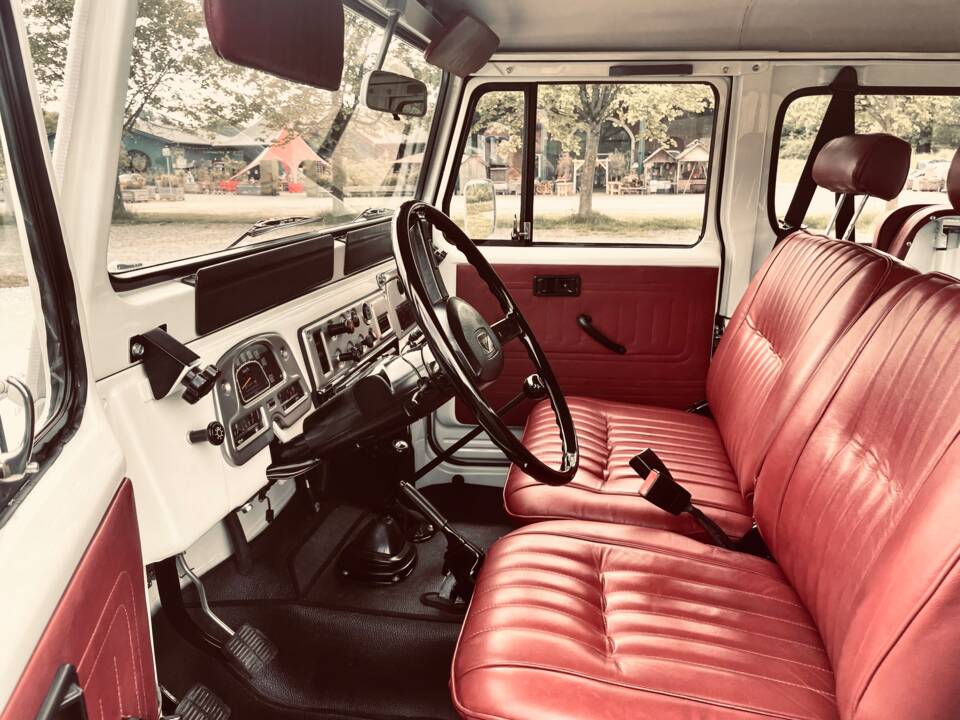 Immagine 13/27 di Toyota Land Cruiser FJ 40 (1982)