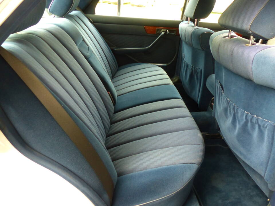 Bild 14/16 von Mercedes-Benz 420 SE (1990)