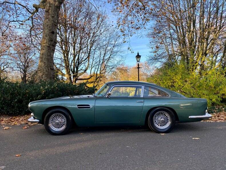 Immagine 5/50 di Aston Martin DB 4 (1963)