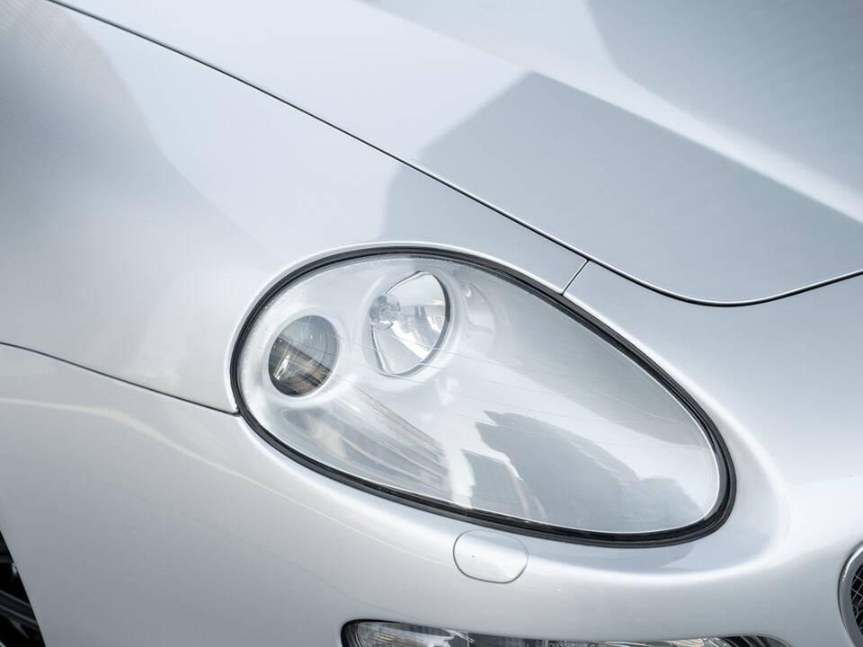 Bild 19/48 von Maserati 4200 (2004)