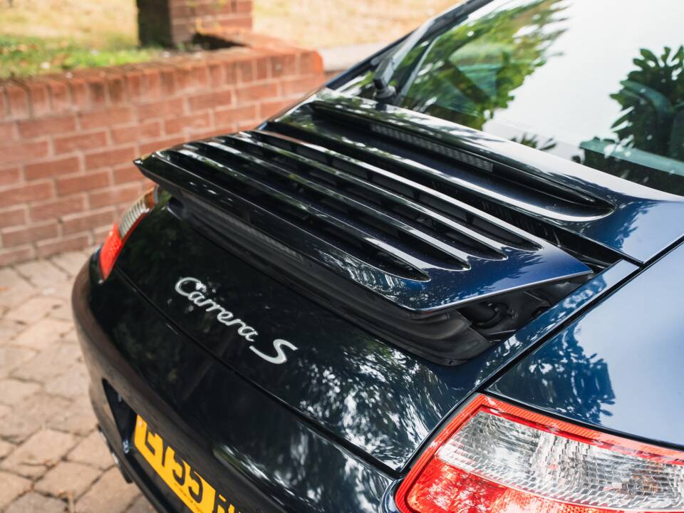 Bild 38/50 von Porsche 911 Carrera S (2005)