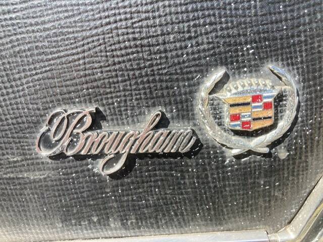 Image 17/18 of Cadillac Fleetwood Brougham (1965)