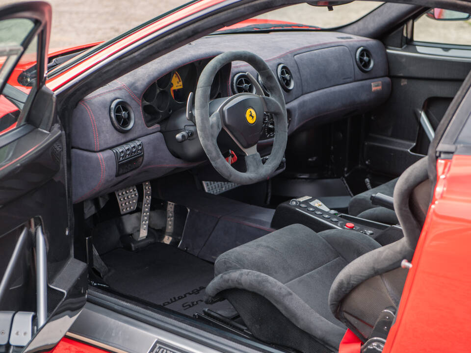 Image 17/29 of Ferrari 360 Challenge Stradale (2004)