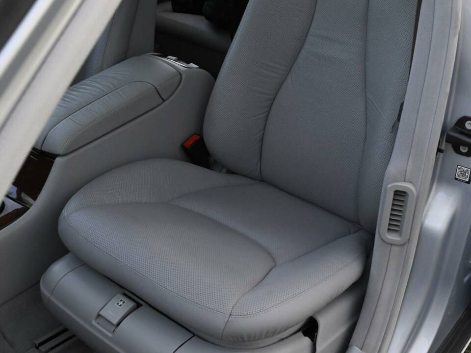 Image 48/50 de Mercedes-Benz S 500 L (2001)